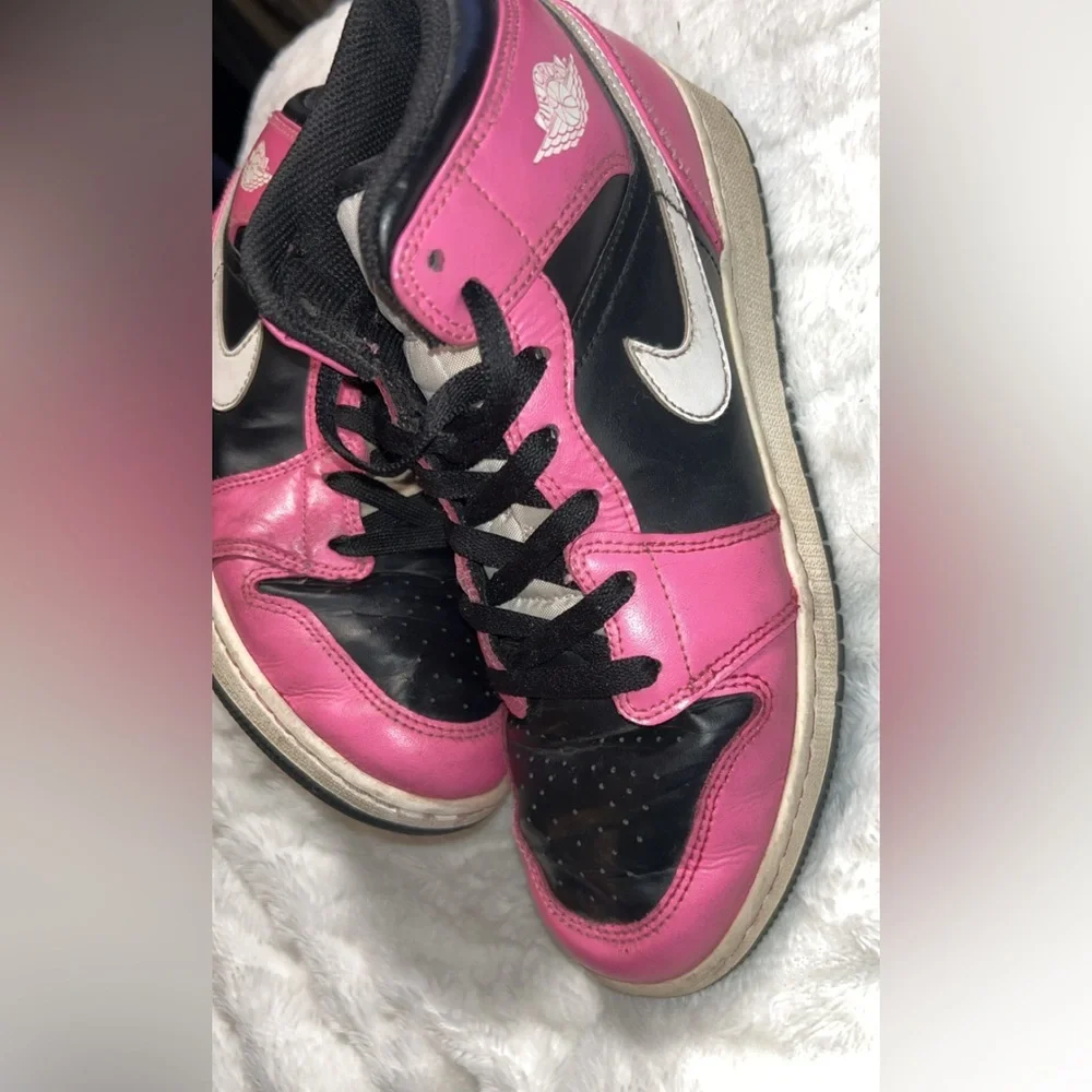 Nike Air Jordan 1 Mid GS 